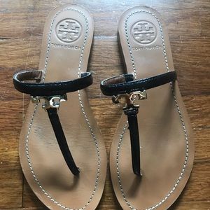 Tory Burch T logo Thong Sandal size 6
